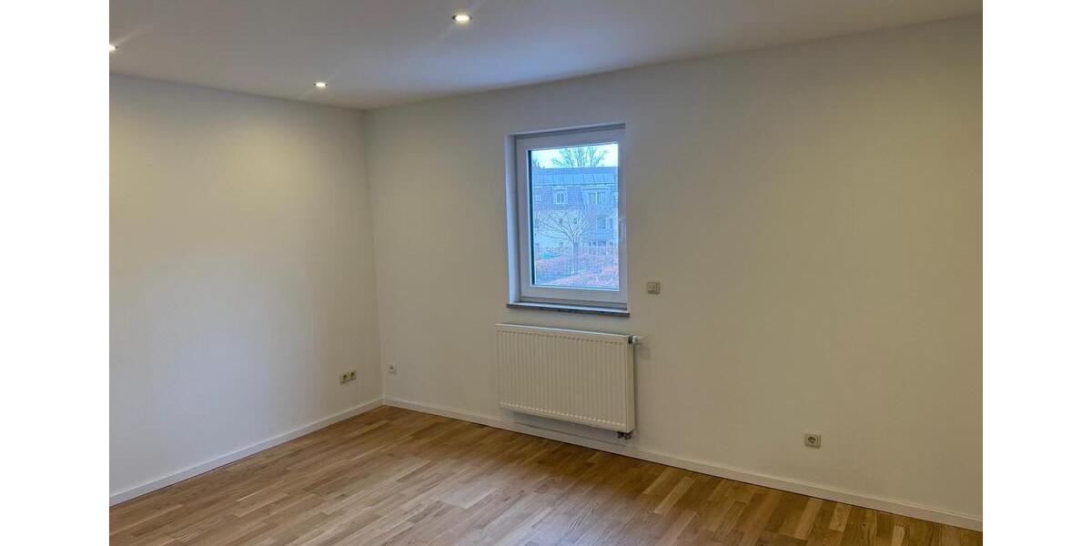 Reihenhaus Schrobenhausen - 4 Zimmer, 106 m&sup2;, 1.600&euro; | Angebot:25293842
