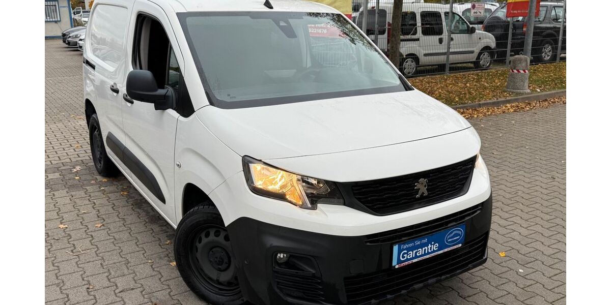 Peugeot Partner 126.667 km 10.850 &euro; Offenbach 63071