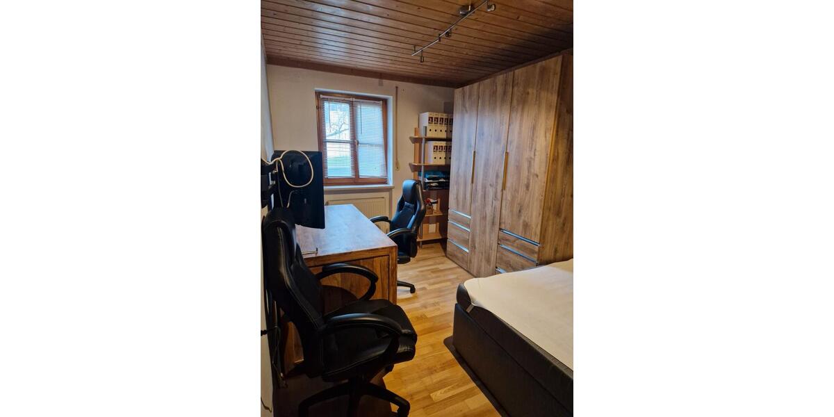 Etagenwohnung Grafling - 4 Zimmer, 120 m&sup2;, 900&euro; | Angebot:26548512