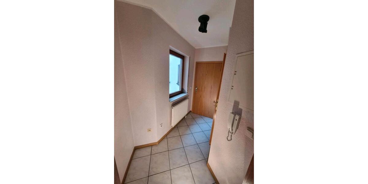 Etagenwohnung Erlenbach am Main - 3 Zimmer, 74 m&sup2;, 850&euro; | Angebot:25403430