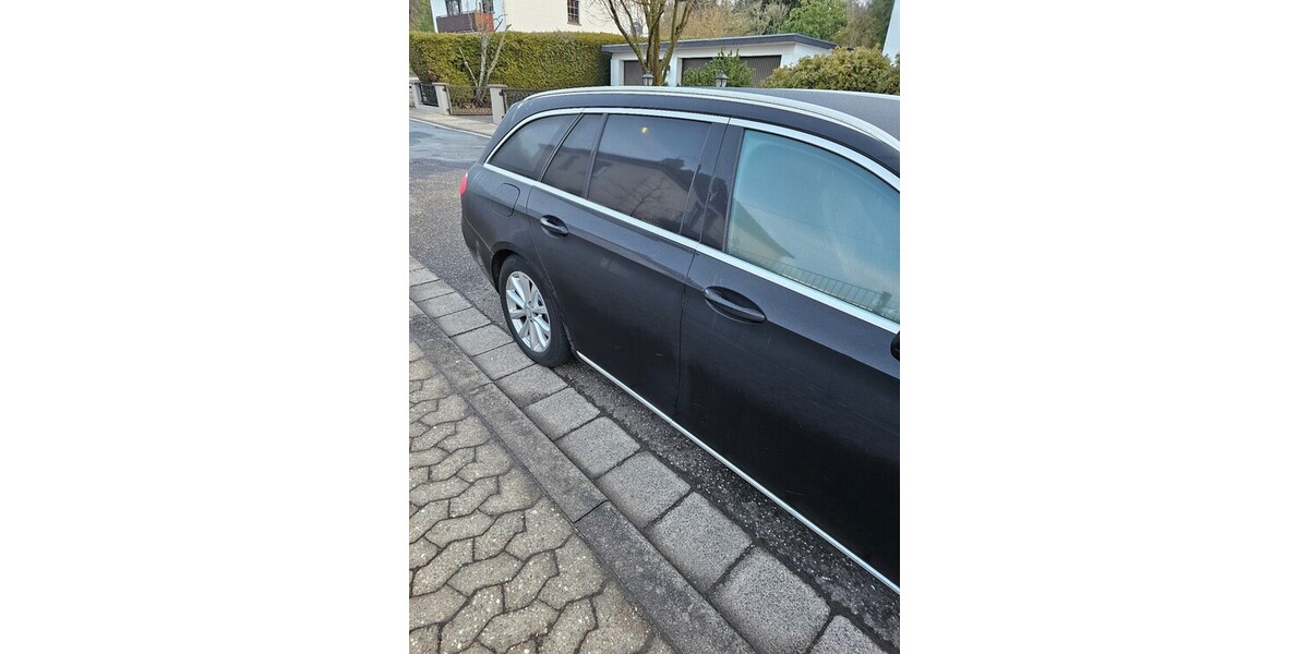 Mercedes-Benz E 220 130.000 km 30.000 &euro; Wiesbaden 65183