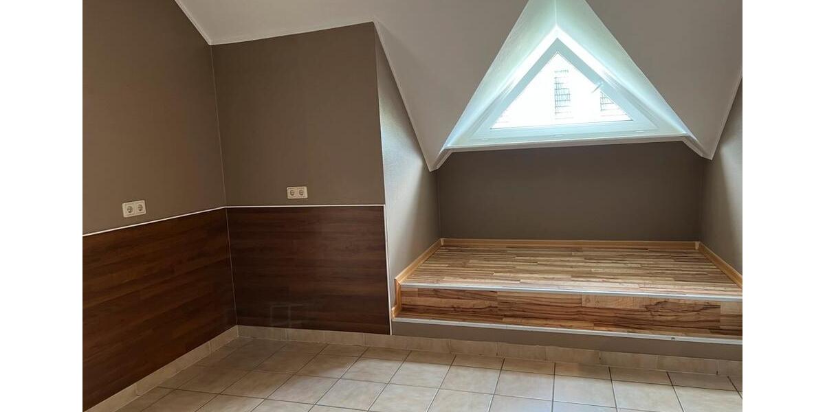 Dachgeschoßwohnung Bitburg - 3 Zimmer, 99 m&sup2;, 950&euro; | Angebot:26420941