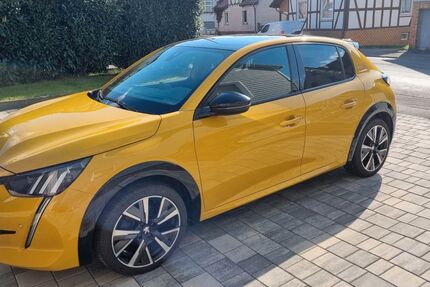 Peugeot 208 58.000 km 15.300 &euro; Ortenberg 63683