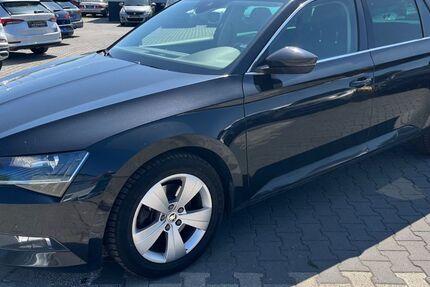 Skoda Superb 280.000 km 8.980 &euro; Essen 45356
