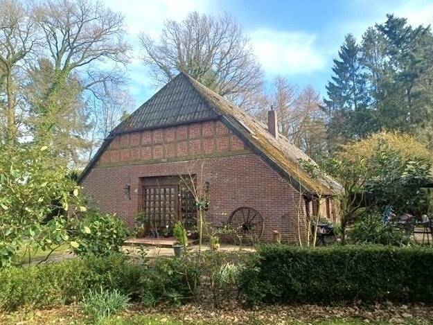 Bauernhaus, Landhaus Rastede Hankhausen II - 9 Zimmer, 240 m&sup2;, 480.000&euro; | Angebot:25777885