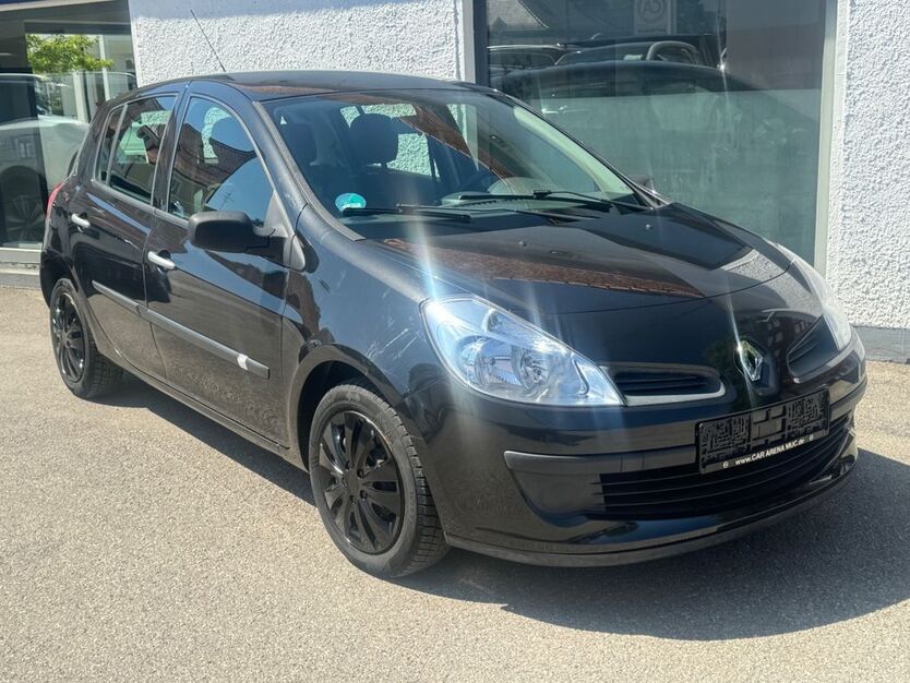 Renault Clio 108.000 km 4.490 € Eichenau 82223