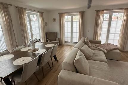 Voll möblierte 3 Zimmer Wohnung mit großer Terrasse u. Stellplatz 3 zimmer