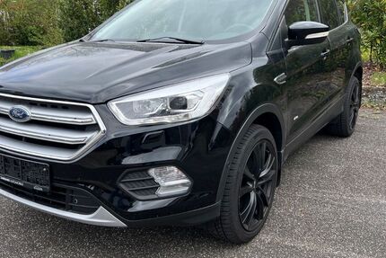 Ford Kuga 49.845 km 16.990 &euro; Bretzfeld 74626