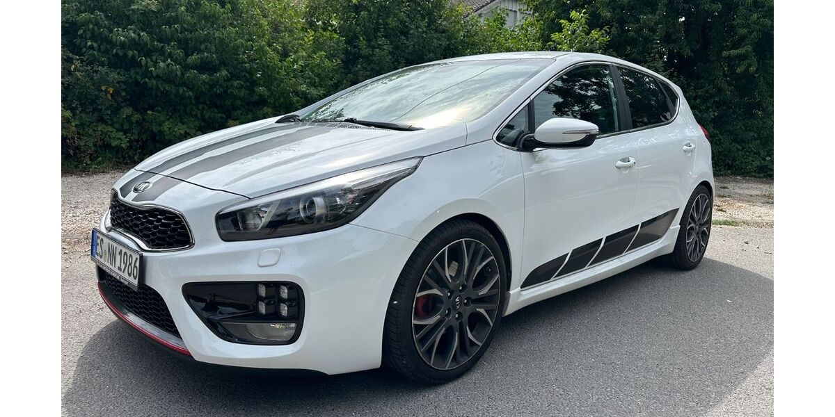 Kia ceed / Ceed 100.200 km 12.500 &euro; Fellbach 70736