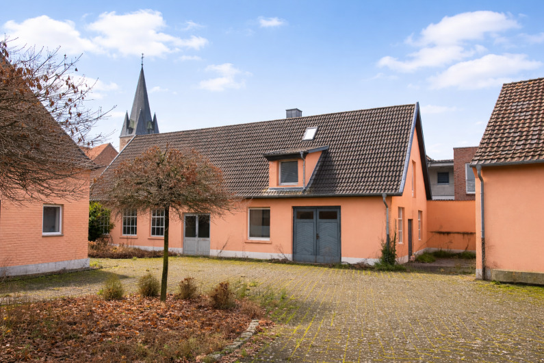 Mehrfamilienhaus, Wohnhaus Harsewinkel Greffen - 9 Zimmer, 243 m&sup2;, 545.000&euro; | Angebot:25708853