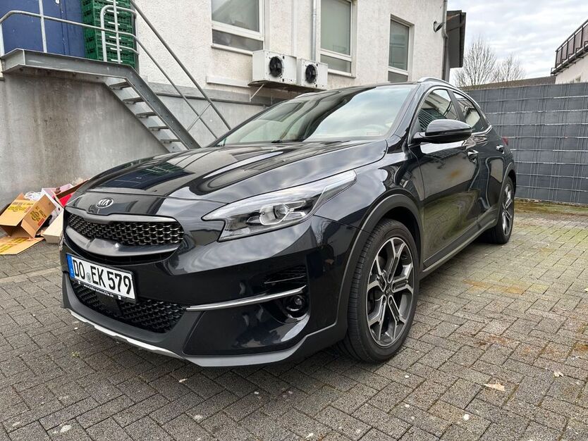Kia XCeed 106.000 km 17.950 € Dortmund 44459