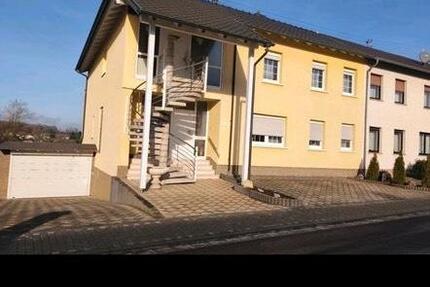 Wohnung Schwalbach - 2 Zimmer, 110 m&sup2;, 980&euro; | Angebot:25436097