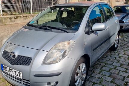 Toyota Yaris 110.000 km 5.500 € Dresden 01127