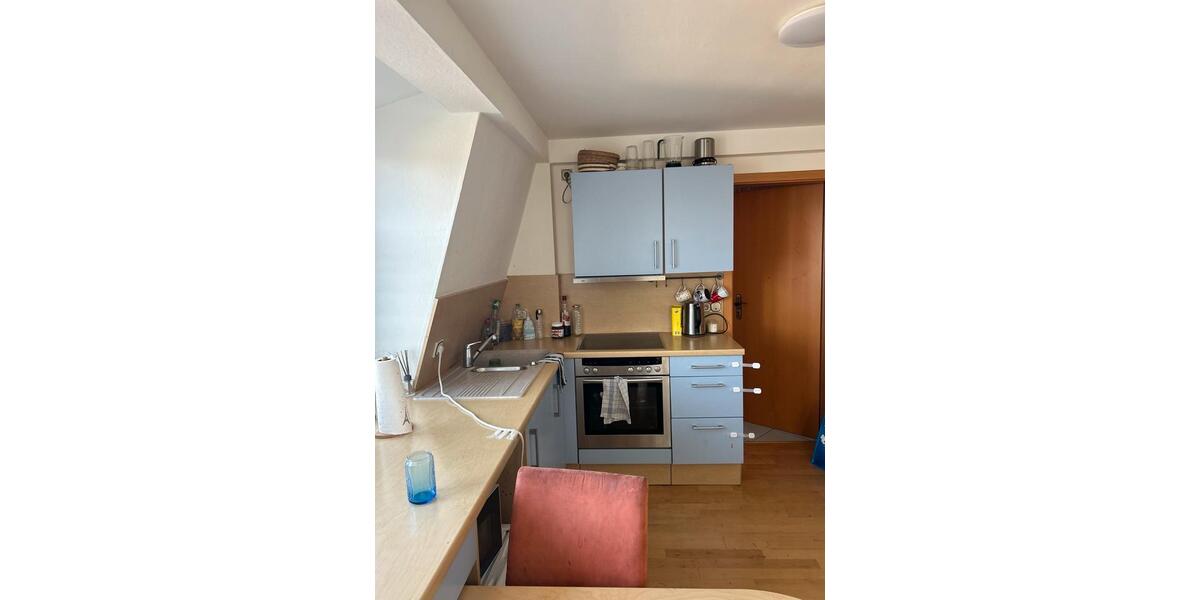 Zu vermieten: 1,5-Zimmer-Wohnung, 34 m² (Dachgeschoss) 1.5 zimmer