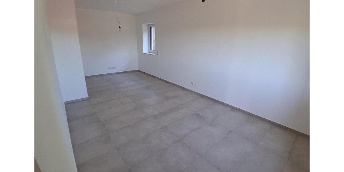 Maisonettenwohnung Arnstein - 5 Zimmer, 163 m&sup2;, 1.400&euro; | Angebot:26556952