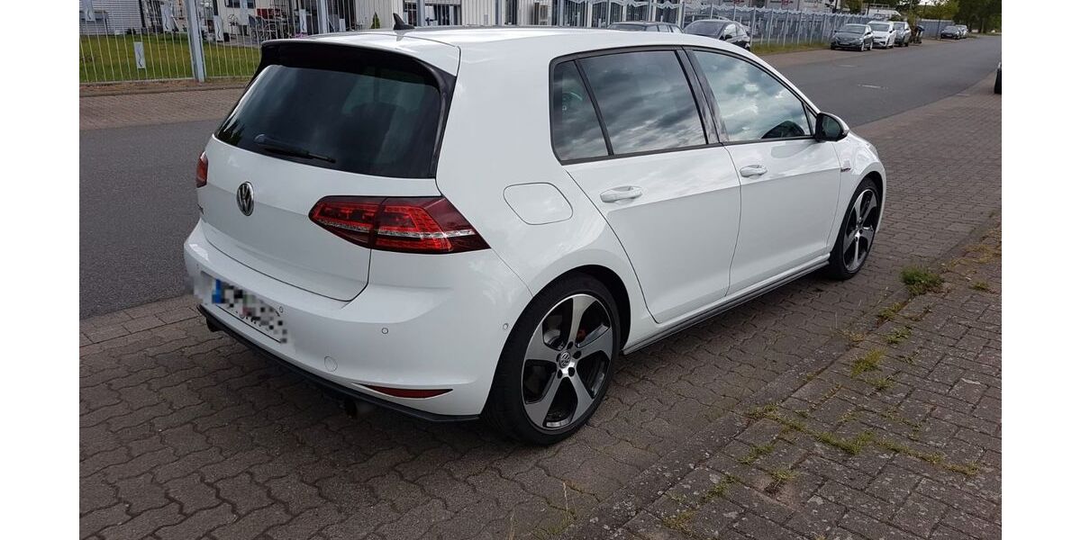 VW Golf 124.832 km 14.500 &euro; Kirchlinteln 27308