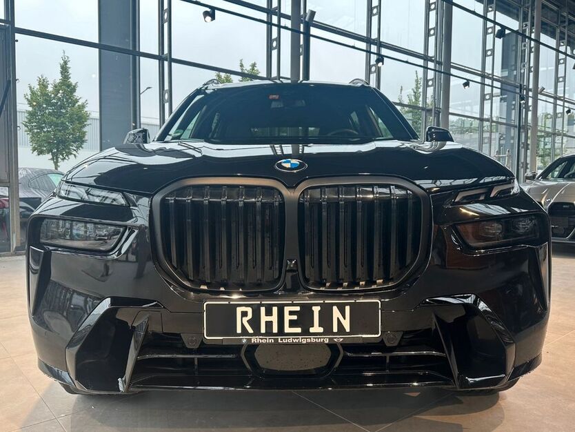 BMW X7 17.999 km 92.569 € Asperg 71679