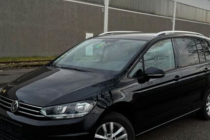 VW Touran 199.600 km 10.900 &euro; Karlsruhe 76133