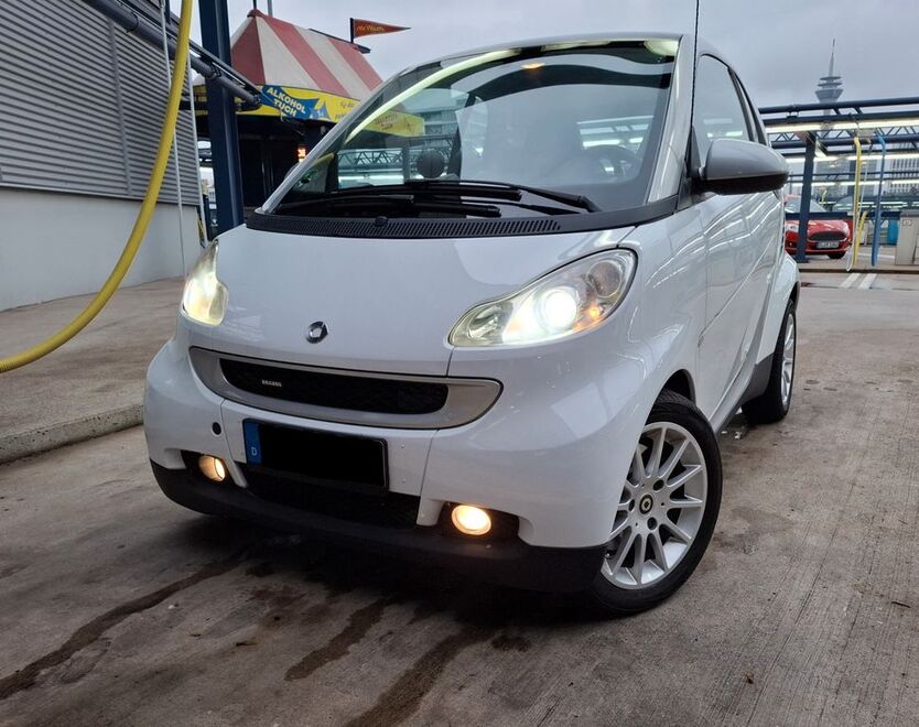 Smart ForTwo 128.022 km 4.999 € Düsseldorf 40597