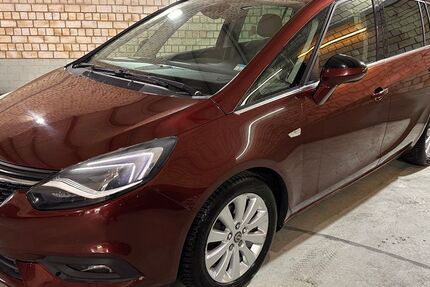 Opel Zafira 121.600 km 14.990 &euro; Hamburg 21079