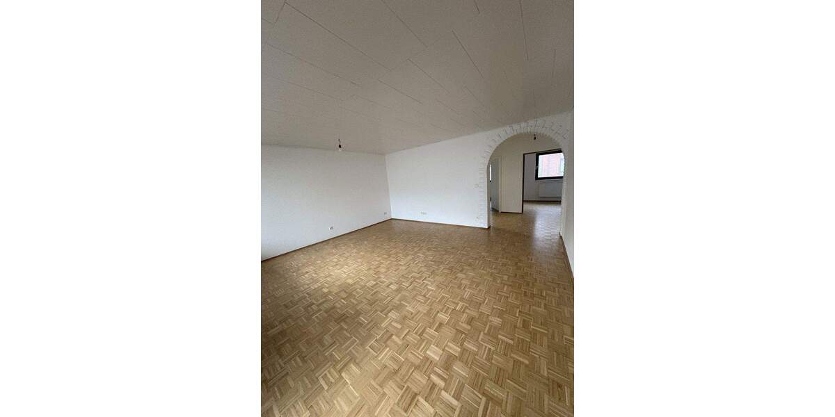 Etagenwohnung Gladbeck Mitte - 3 Zimmer, 94 m&sup2;, 900&euro; | Angebot:25302220