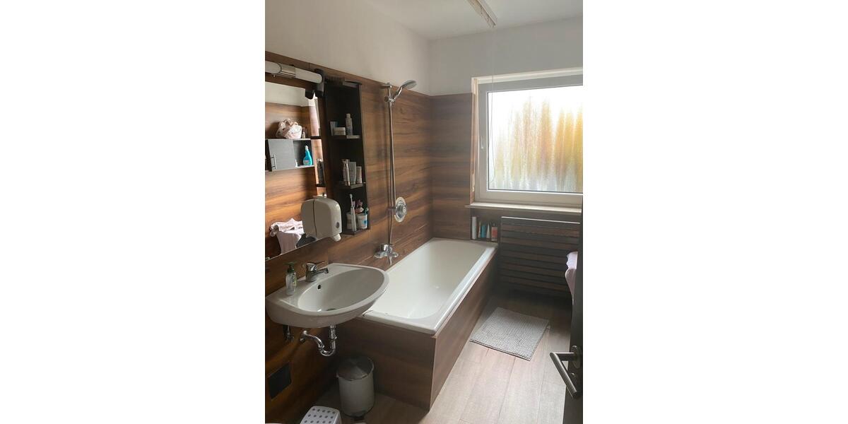 Erdgeschoßwohnung Roding - 4 Zimmer, 102 m&sup2;, 260.000&euro; | Angebot:27297062
