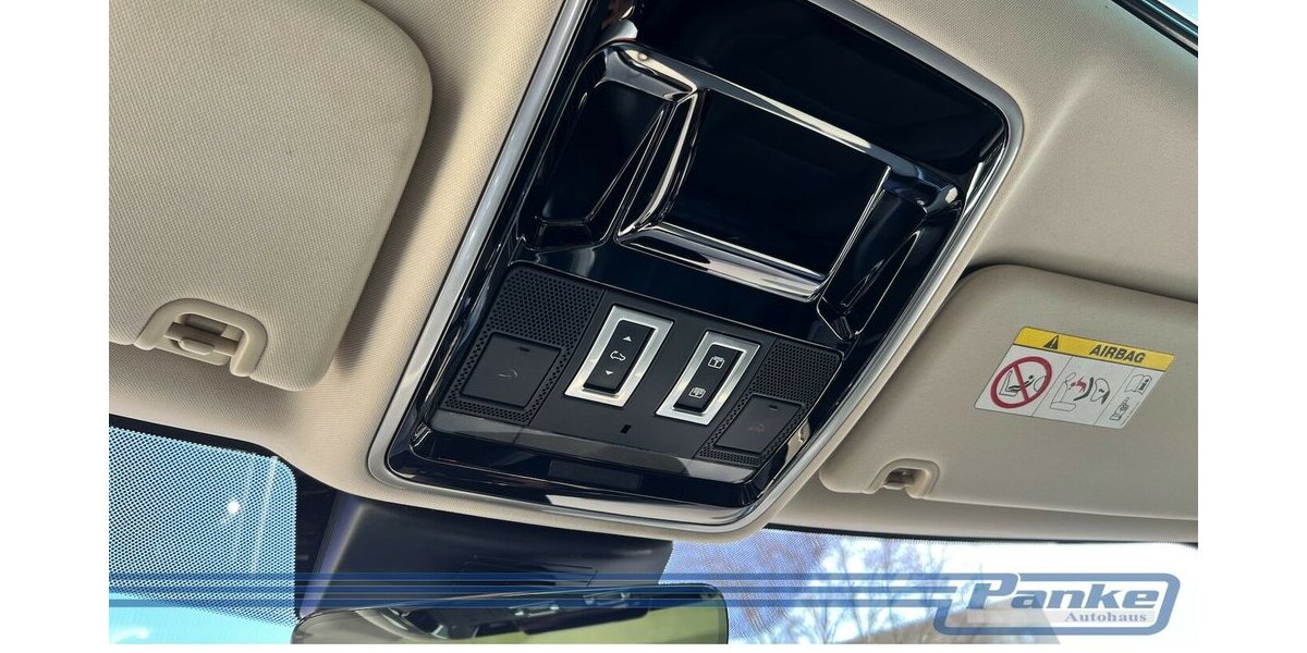 Land Rover Range Rover Vogue 4.4*Pano*LuftF*AHK*SoftC*ACC* 191.145 km 27.990 &euro; Berlin 13187