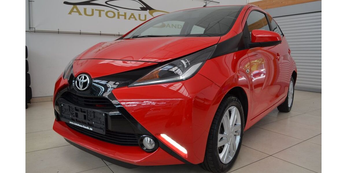 Toyota Aygo (X) 67.659 km 7.590 &euro; Ottobrunn / Riemerling 85521