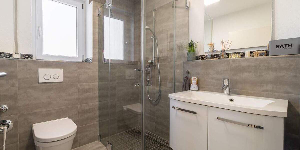 Etagenwohnung Villingen-Schwenningen Schwenningen - 5 Zimmer, 203 m&sup2;, 747.000&euro; | Angebot:25695899