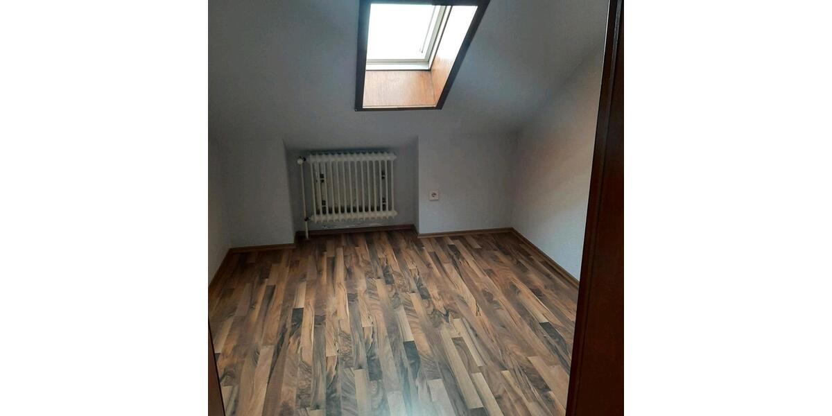 Dachgeschoßwohnung Geldern - 2.5 Zimmer, 57 m&sup2;, 640&euro; | Angebot:24853265