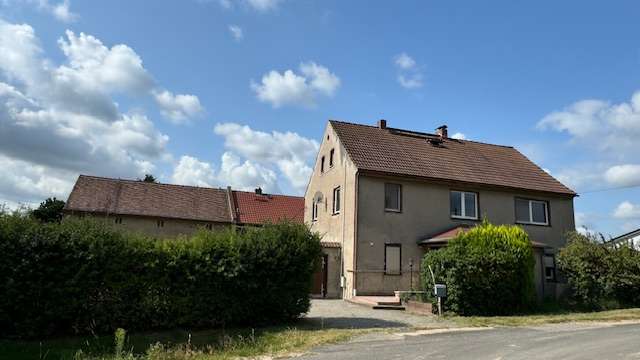 Haus zum Kaufen in Markersdorf 140.000 € 165 m²