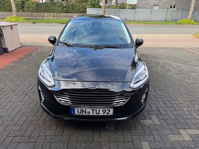 Ford Fiesta 34.120 km 16.950 € Bergkamen 59192
