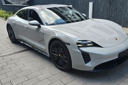 Porsche Taycan 19.700 km 72.999 &euro; München 80689