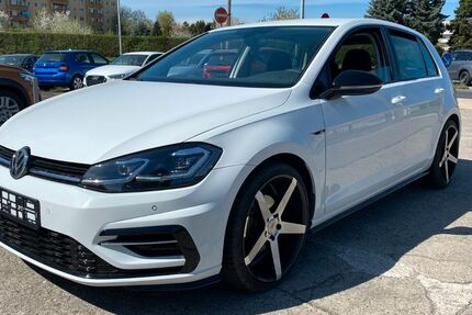 VW Golf 64.121 km 15.890 € Bautzen 02625