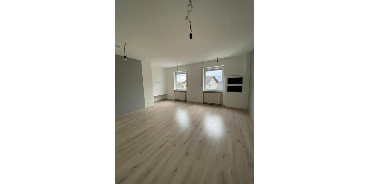 Etagenwohnung Neuwied - 3.5 Zimmer, 101 m&sup2;, 255.000&euro; | Angebot:26021202