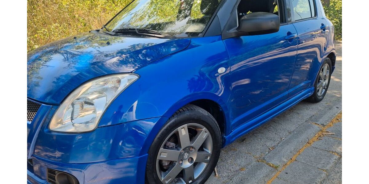 Suzuki Swift 114.000 km 2.900 &euro; Freiburg 79108
