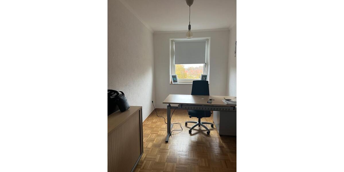 Etagenwohnung Preetz - 4 Zimmer, 96 m&sup2;, 1.300&euro; | Angebot:25381381