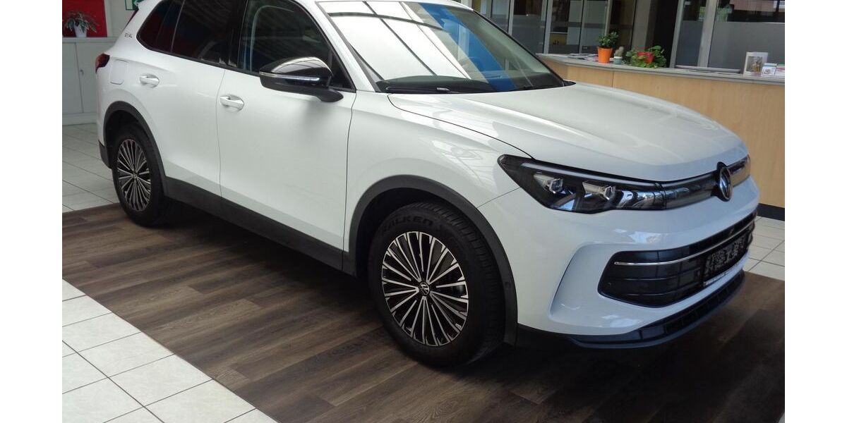 VW Tiguan 25.476 km 31.990 &euro; Malchow 17213