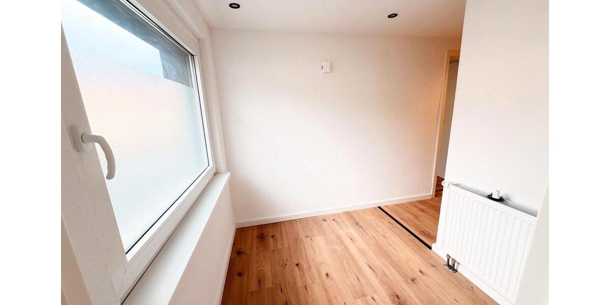 Einfamilienhaus Paderborn Neuenbeken - 8 Zimmer, 167 m&sup2;, 360.000&euro; | Angebot:26326959