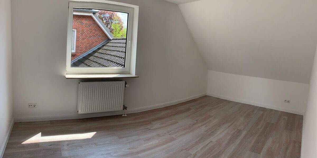 Mehrfamilienhaus, Wohnhaus Pinneberg Quellental - 4 Zimmer, 110 m&sup2;, 1.600&euro; | Angebot:26449977