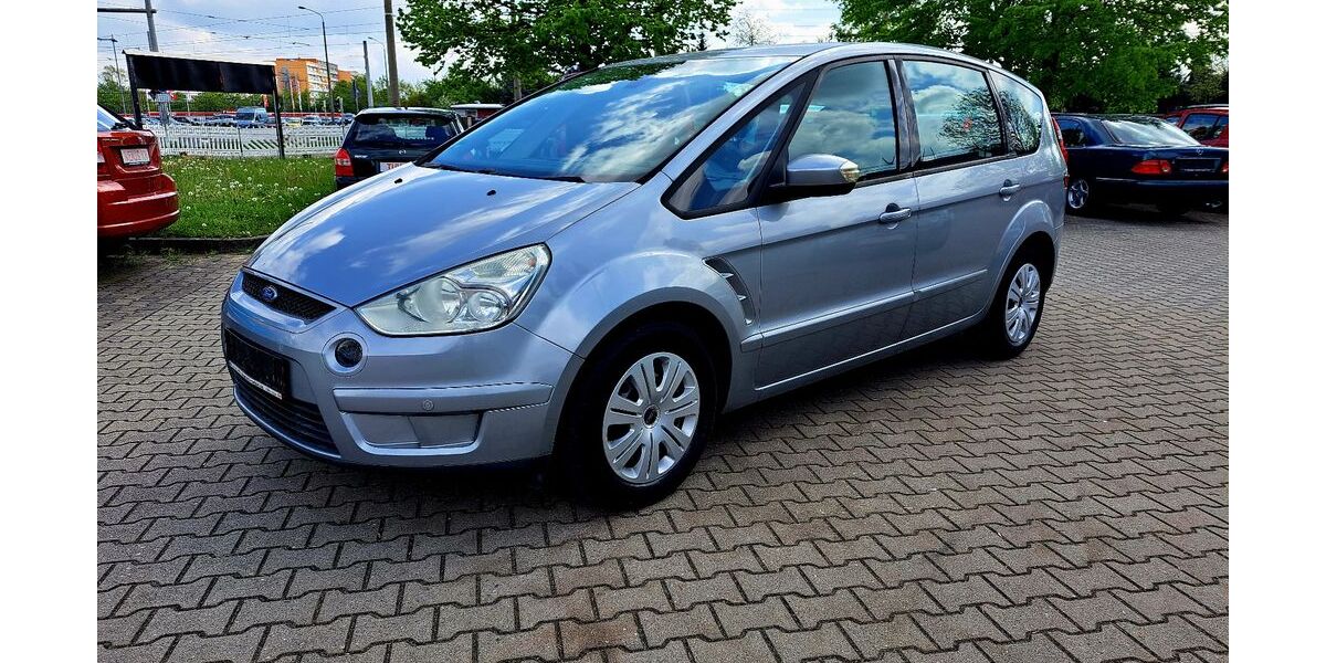 Ford S-Max 149.857 km 5.995 &euro; Leipzig 04205