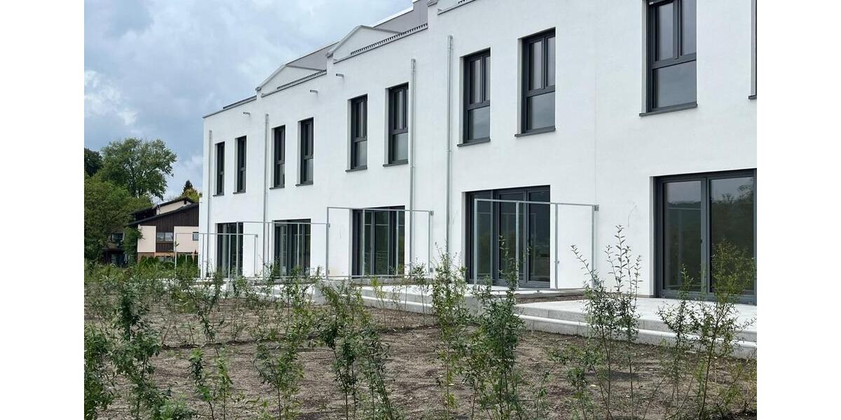 Reihenhaus Bad Säckingen - 5.5 Zimmer, 150 m&sup2;, 2.300&euro; | Angebot:24536032