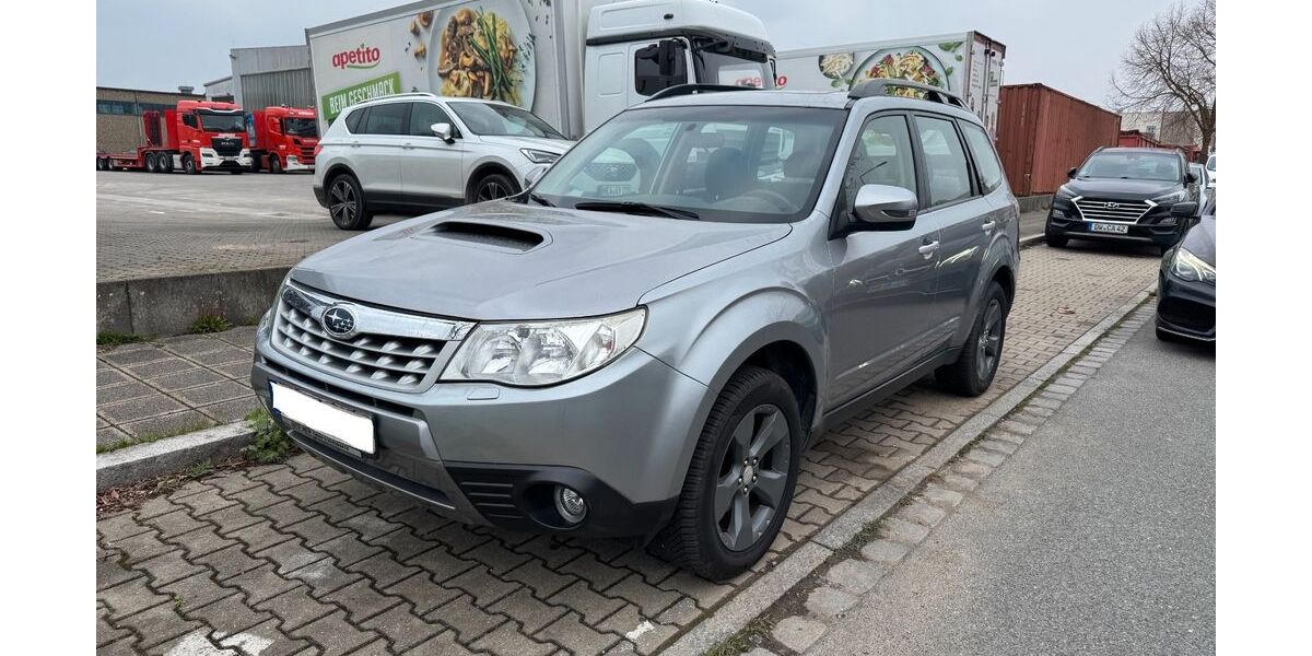 Subaru Forester 163.000 km 2.499 &euro; Fürth 90768