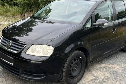 VW Touran 245.000 km 2.300 &euro; Röderaue 01609
