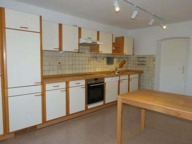 Etagenwohnung Burglengenfeld - 4 Zimmer, 127 m&sup2;, 850&euro; | Angebot:25070508