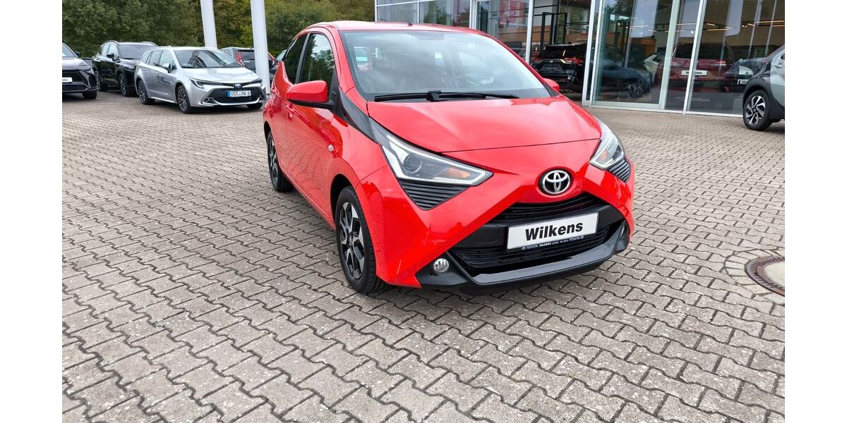 Toyota Aygo (X) 28.000 km 11.490 &euro; Lohne 49393