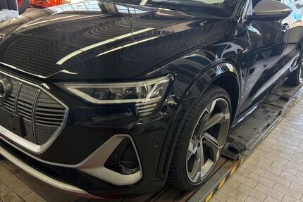 Audi e-tron 107.548 km 32.990 &euro; Braunschweig 38122