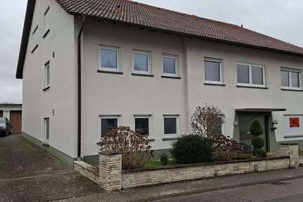 Haus Kraichtal - 10 Zimmer, 303 m&sup2;, 490.000&euro; | Angebot:25845445