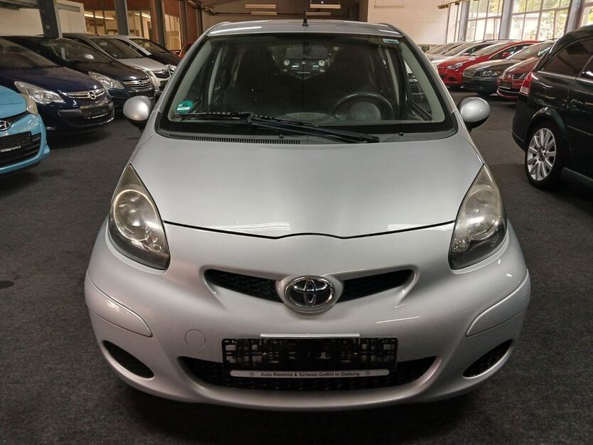 Toyota Aygo (X) 95.900 km 4.490 € Rüsselsheim 65428