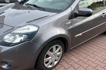 Renault Clio 55.000 km 3.400 &euro; zwickau 08064